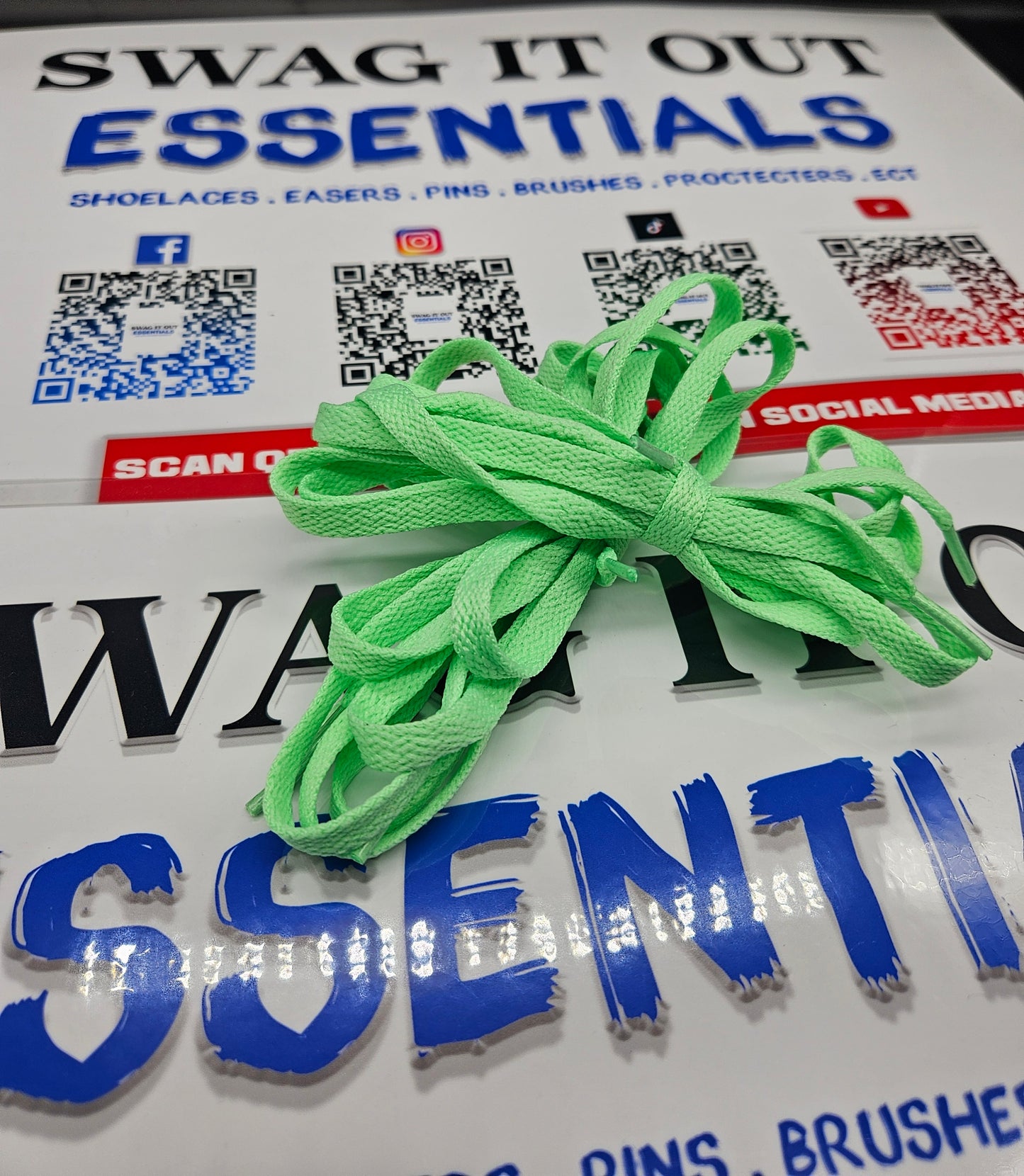 Glow green shoelaces